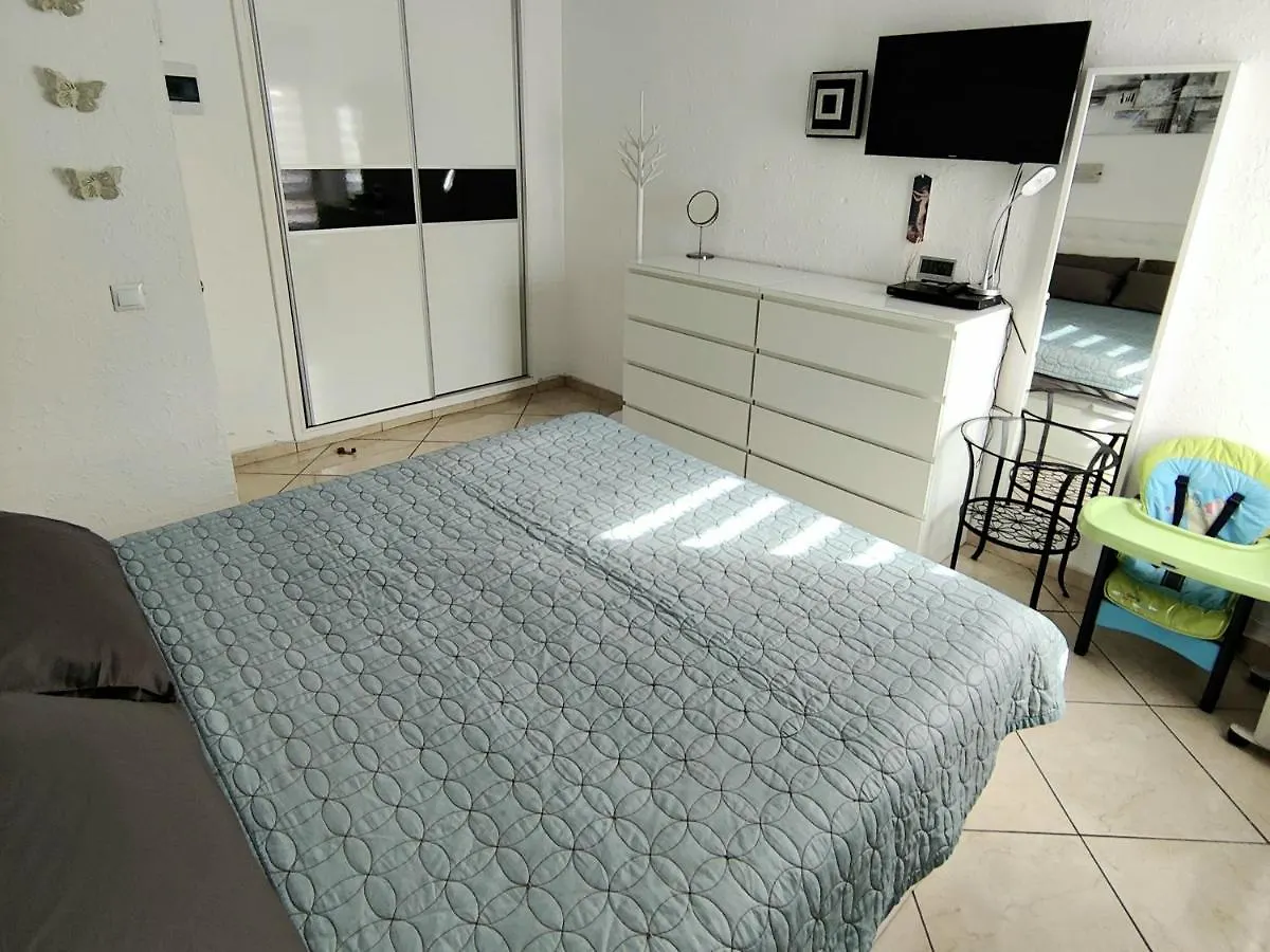 Minerva 1-Bedroom, Wi-Fi Included Benalmadena Apartment