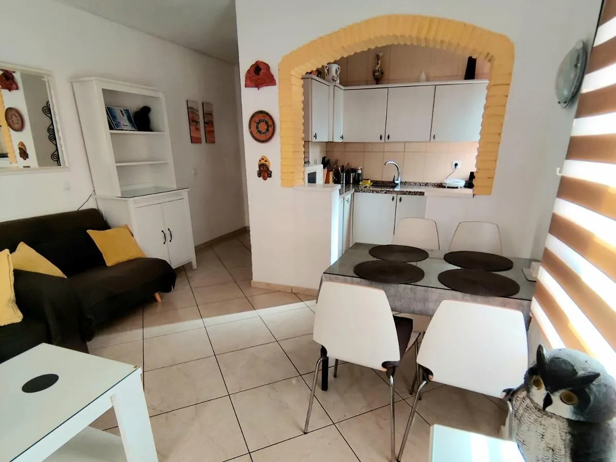 Minerva 1-Bedroom, Wi-Fi Included 贝纳尔马德纳
